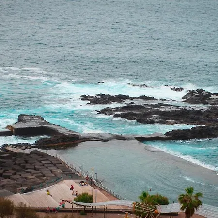 Ocean's Light Apartment *